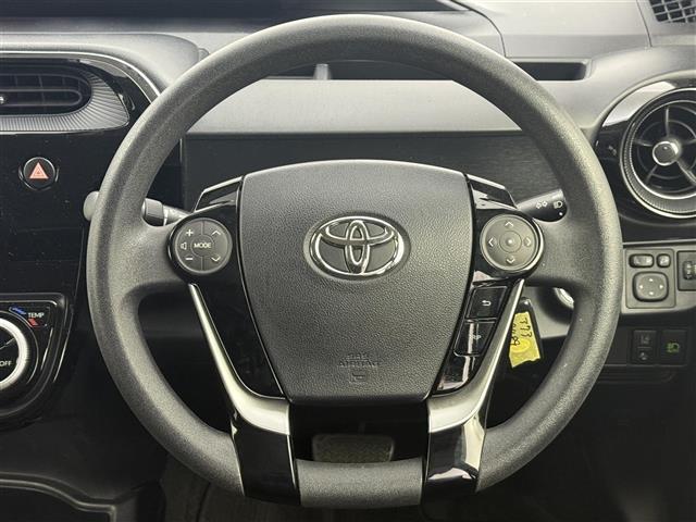 アクア Ｓ　スタイルブラック　純正ナビ（ＣＤ・Ｂｌｕｅｔｏｏｔｈ・フルセグ）バックカメラ　純正ドライブレコーダー　ＥＴＣ　レーンキープアシスト　横滑り防止装置　衝突軽減ブレーキ　盗難防止装置　ステアリングリモコン　オートハイビーム（3枚目）