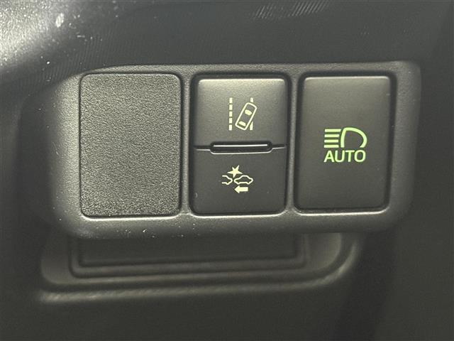 アクア Ｓ　スタイルブラック　純正ナビ（ＣＤ・Ｂｌｕｅｔｏｏｔｈ・フルセグ）バックカメラ　純正ドライブレコーダー　ＥＴＣ　レーンキープアシスト　横滑り防止装置　衝突軽減ブレーキ　盗難防止装置　ステアリングリモコン　オートハイビーム（10枚目）