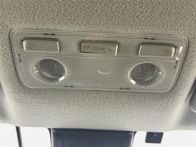 アクア Ｓ　スタイルブラック　純正ナビ（ＣＤ・Ｂｌｕｅｔｏｏｔｈ・フルセグ）バックカメラ　純正ドライブレコーダー　ＥＴＣ　レーンキープアシスト　横滑り防止装置　衝突軽減ブレーキ　盗難防止装置　ステアリングリモコン　オートハイビーム（15枚目）