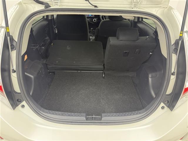 アクア Ｓ　スタイルブラック　純正ナビ（ＣＤ・Ｂｌｕｅｔｏｏｔｈ・フルセグ）バックカメラ　純正ドライブレコーダー　ＥＴＣ　レーンキープアシスト　横滑り防止装置　衝突軽減ブレーキ　盗難防止装置　ステアリングリモコン　オートハイビーム（24枚目）