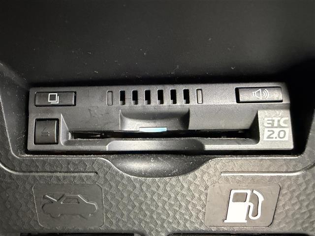 タンク カスタムＧ　純正ナビ（フルセグＴＶ・ＨＤＭＩ・ＵＳＢ・ラジオ）バックカメラ　両側パワースライドドア　純正ドライブレコーダー　ＥＴＣ２．０　クルーズコントロール　シートヒーター　オートハイビーム　ＬＥＤヘッドライト（17枚目）