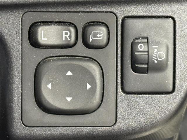 アクア Ｇ　純正ナビ（フルセグＴＶ・ＣＤ・ＤＶＤ・Ｂｌｕｅｔｏｏｔｈ・ラジオ）バックカメラ　ドライブレコーダー　ＥＴＣ　前席シートヒーター　前席パワーシート　クルーズコントロール　パドルシフト　ＬＥＤオートライト（11枚目）