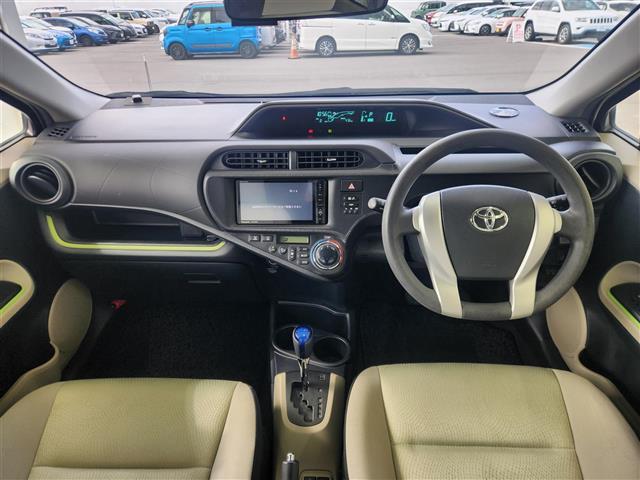 アクア Ｓ　純正ナビ　フルセグＴＶ　Ｂｌｕｅｔｏｏｔｈ・ＣＤ・ＤＶＤ　バックカメラ　ＥＴＣ　前席シートヒーター　ドライブレコーダー　盗難防止装置　ＬＥＤオートライト　コーナーポール　スマートキー　プッシュスタート（2枚目）