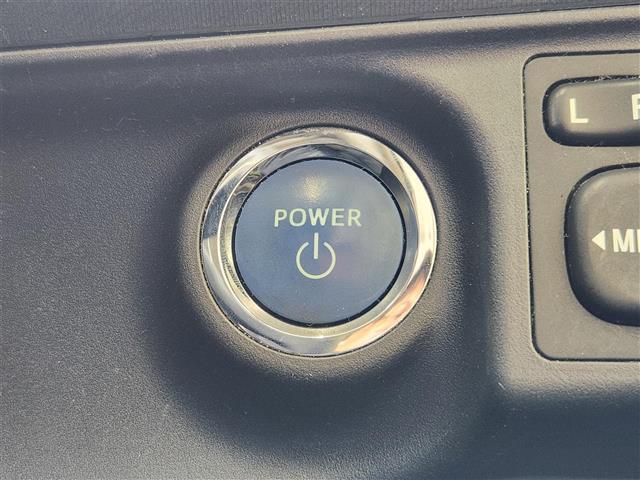 アクア Ｓ　純正ナビ　フルセグＴＶ　Ｂｌｕｅｔｏｏｔｈ・ＣＤ・ＤＶＤ　バックカメラ　ＥＴＣ　前席シートヒーター　ドライブレコーダー　盗難防止装置　ＬＥＤオートライト　コーナーポール　スマートキー　プッシュスタート（5枚目）