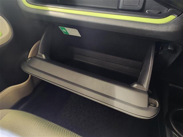 アクア Ｓ　純正ナビ　フルセグＴＶ　Ｂｌｕｅｔｏｏｔｈ・ＣＤ・ＤＶＤ　バックカメラ　ＥＴＣ　前席シートヒーター　ドライブレコーダー　盗難防止装置　ＬＥＤオートライト　コーナーポール　スマートキー　プッシュスタート（14枚目）