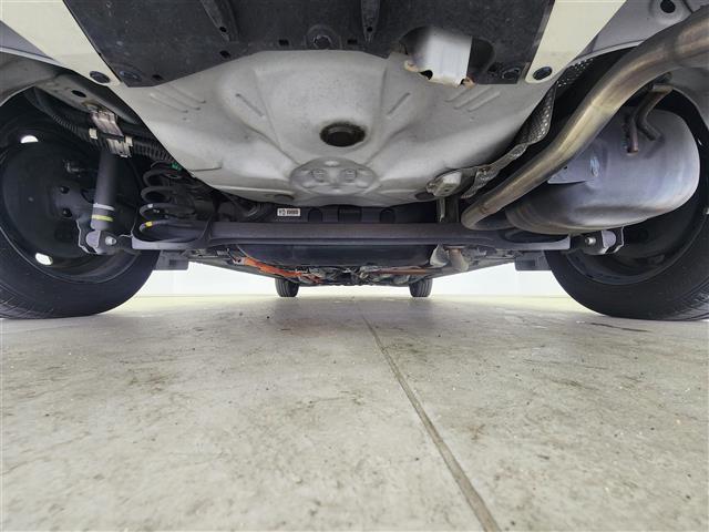 アクア Ｓ　純正ナビ　フルセグＴＶ　Ｂｌｕｅｔｏｏｔｈ・ＣＤ・ＤＶＤ　バックカメラ　ＥＴＣ　前席シートヒーター　ドライブレコーダー　盗難防止装置　ＬＥＤオートライト　コーナーポール　スマートキー　プッシュスタート（29枚目）