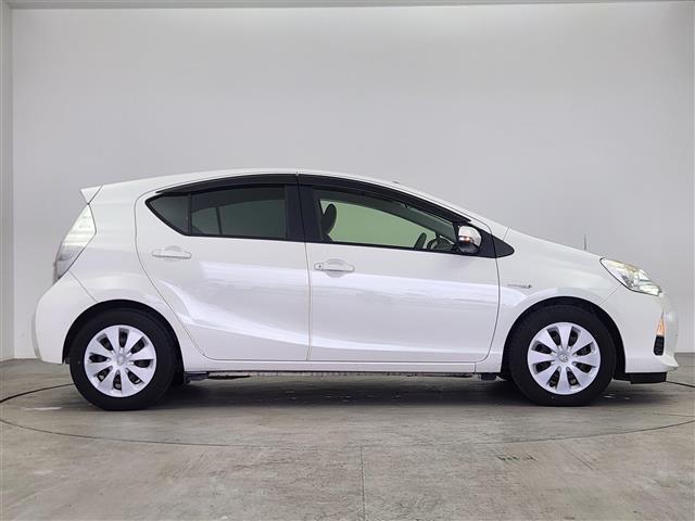 アクア Ｓ　純正ナビ　フルセグＴＶ　Ｂｌｕｅｔｏｏｔｈ・ＣＤ・ＤＶＤ　バックカメラ　ＥＴＣ　前席シートヒーター　ドライブレコーダー　盗難防止装置　ＬＥＤオートライト　コーナーポール　スマートキー　プッシュスタート（31枚目）