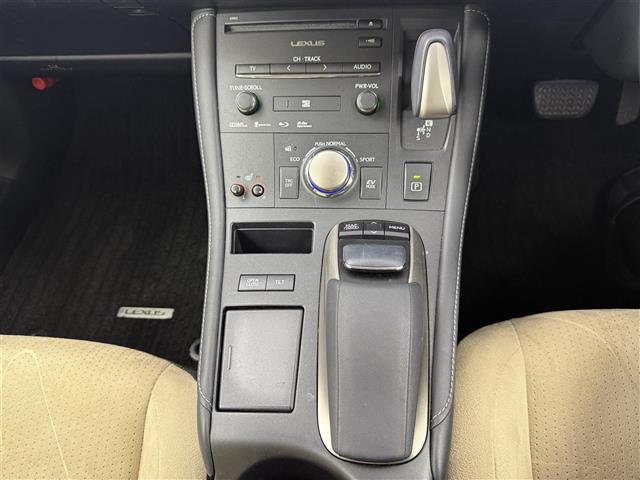 CT CT200h バージョンC 純正ナビ(フルセグTV・Bluetooth・CD・DVD・ラジオ)バックカメラ 純正ドライブレコーダー ETC 前席パワーシート クルーズコントロール シートヒーター LEDオートライト 盗難防止装置(15枚目)