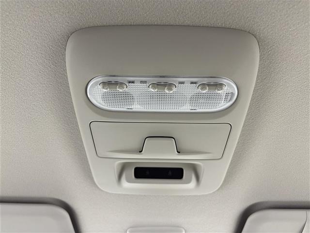 デリカミニ T プレミアム 届出済未使用車 4WD ターボ e-Assist マイパイロット 純正ディスプレイオーディオ マルチアラウンドモニター ステアリングリモコン ステアリングヒーター 衝突軽減ブレーキ レーダークルーズ(20枚目)