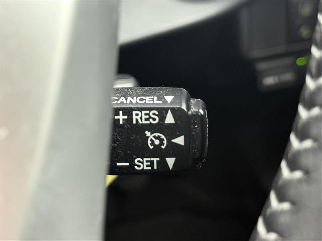 アクア Ｇブラックソフトレザーセレクション　純正７インチナビ　バックカメラ　Ｂｌｕｅｔｏｏｔｈ　ワンセグＴＶ　トヨタセーフティセンス　衝突被害軽減システム　クルーズコントロール　横滑り防止装置　レーンキープアシスト　オートライト　ＥＴＣ（9枚目）