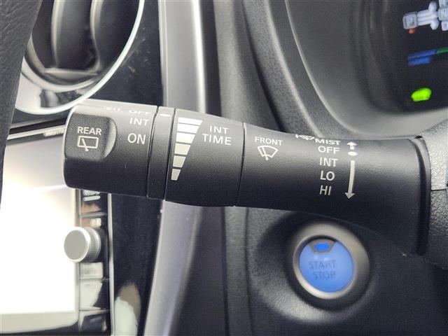 ノート ｅ－パワー　Ｘ　ブラックアロー　純正７インチナビ　バックカメラ　Ｂｌｕｅｔｏｏｔｈ　フルセグＴＶ　衝突被害軽減ブレーキ　クルーズコントロール　横滑り防止装置　レーンキープアシスト　オートライト　フォグランプ　ＥＴＣ（7枚目）