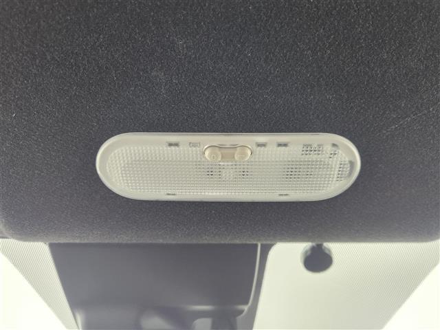 ノート ｅ－パワー　Ｘ　ブラックアロー　純正７インチナビ　バックカメラ　Ｂｌｕｅｔｏｏｔｈ　フルセグＴＶ　衝突被害軽減ブレーキ　クルーズコントロール　横滑り防止装置　レーンキープアシスト　オートライト　フォグランプ　ＥＴＣ（21枚目）