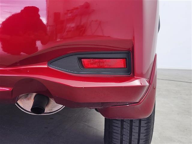 ノート ｅ－パワー　Ｘ　ブラックアロー　純正７インチナビ　バックカメラ　Ｂｌｕｅｔｏｏｔｈ　フルセグＴＶ　衝突被害軽減ブレーキ　クルーズコントロール　横滑り防止装置　レーンキープアシスト　オートライト　フォグランプ　ＥＴＣ（37枚目）