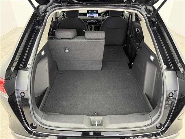 ヴェゼル ｅ：ＨＥＶ　Ｘ　ワンオーナー　純正ディスプレイオーディオ　バックカメラ　Ｂｌｕｅｔｏｏｔｈ　Ａｐｐｌｅ　ＣａｒＰｌａｙ　ＡｎｄｒｏｉｄＡｕｔｏ　ホンダセンシング　衝突被害軽減システム　クルーズコントロール　ＥＴＣ（24枚目）