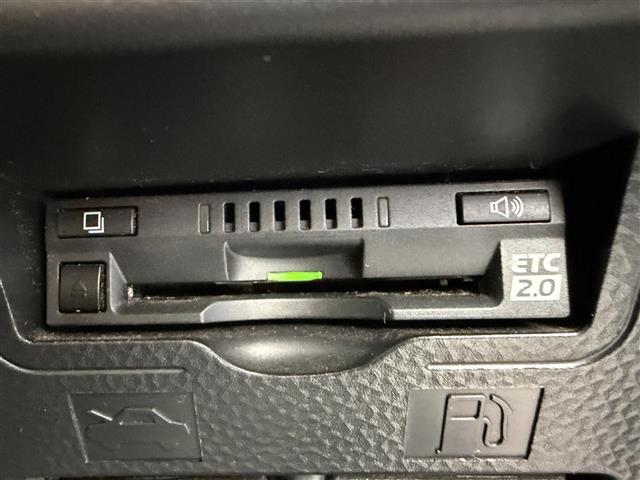 タンク カスタムＧ　Ｓ　純正ＳＤナビ　バックカメラ　ＥＴＣ２．０　ドラレコ　純正フロアマット　ＬＥＤライト　ステアリングリモコン　両側パワースライドドア　スマートキー　ドアバイザー　電動格納ミラー　オートライト　ソナー（18枚目）