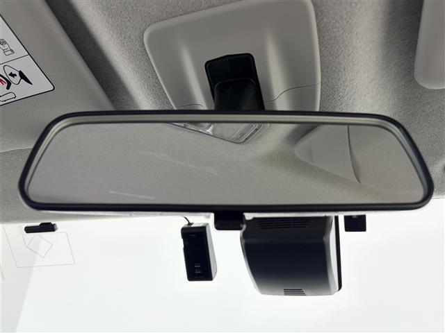 タンク カスタムＧ　Ｓ　純正ＳＤナビ　バックカメラ　ＥＴＣ２．０　ドラレコ　純正フロアマット　ＬＥＤライト　ステアリングリモコン　両側パワースライドドア　スマートキー　ドアバイザー　電動格納ミラー　オートライト　ソナー（21枚目）