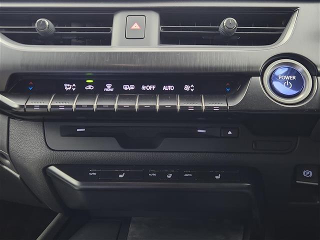 ＵＸ ＵＸ２５０ｈ　Ｆスポーツ　純正ナビ　バックカメラ　レザーシート　プリクラッシュセーフティ　レーダークルーズコントロール　純正１８インチアルミホイール　フルセグＴＶ　ドライブレコーダー　シートヒーター　スマートキー　キーレス（12枚目）