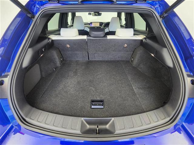 ＵＸ ＵＸ２５０ｈ　Ｆスポーツ　純正ナビ　バックカメラ　レザーシート　プリクラッシュセーフティ　レーダークルーズコントロール　純正１８インチアルミホイール　フルセグＴＶ　ドライブレコーダー　シートヒーター　スマートキー　キーレス（28枚目）