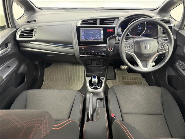 フィットハイブリッド Ｓパッケージ　純正ナビ　バックカメラ　衝突軽減ブレーキ　純正１６インチアルミホイール　クルーズコントロール　ワンセグＴＶ　ＬＥＤヘッドライト　ドライブレコーダー　スマートキー　キーレス　電動格納ミラー　ＥＴＣ（2枚目）