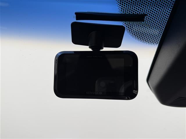 フィットハイブリッド Ｓパッケージ　純正ナビ　バックカメラ　衝突軽減ブレーキ　純正１６インチアルミホイール　クルーズコントロール　ワンセグＴＶ　ＬＥＤヘッドライト　ドライブレコーダー　スマートキー　キーレス　電動格納ミラー　ＥＴＣ（15枚目）