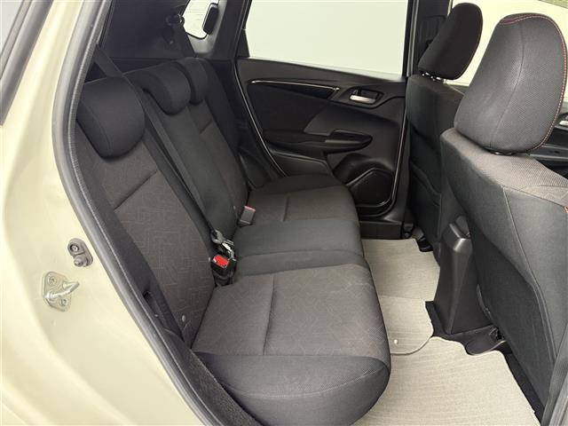 フィットハイブリッド Ｓパッケージ　純正ナビ　バックカメラ　衝突軽減ブレーキ　純正１６インチアルミホイール　クルーズコントロール　ワンセグＴＶ　ＬＥＤヘッドライト　ドライブレコーダー　スマートキー　キーレス　電動格納ミラー　ＥＴＣ（20枚目）