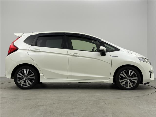 フィットハイブリッド Ｓパッケージ　純正ナビ　バックカメラ　衝突軽減ブレーキ　純正１６インチアルミホイール　クルーズコントロール　ワンセグＴＶ　ＬＥＤヘッドライト　ドライブレコーダー　スマートキー　キーレス　電動格納ミラー　ＥＴＣ（27枚目）