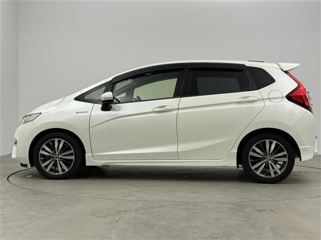 フィットハイブリッド Ｓパッケージ　純正ナビ　バックカメラ　衝突軽減ブレーキ　純正１６インチアルミホイール　クルーズコントロール　ワンセグＴＶ　ＬＥＤヘッドライト　ドライブレコーダー　スマートキー　キーレス　電動格納ミラー　ＥＴＣ（31枚目）