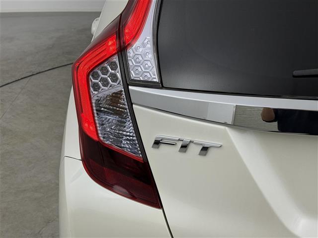 フィットハイブリッド Ｓパッケージ　純正ナビ　バックカメラ　衝突軽減ブレーキ　純正１６インチアルミホイール　クルーズコントロール　ワンセグＴＶ　ＬＥＤヘッドライト　ドライブレコーダー　スマートキー　キーレス　電動格納ミラー　ＥＴＣ（34枚目）