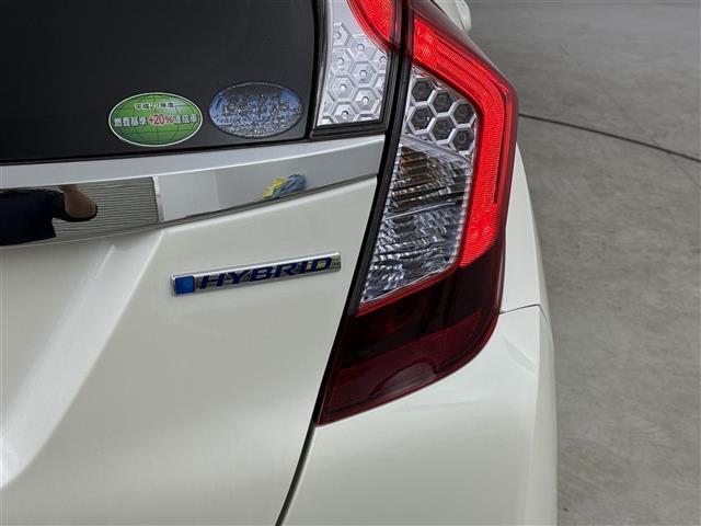 フィットハイブリッド Ｓパッケージ　純正ナビ　バックカメラ　衝突軽減ブレーキ　純正１６インチアルミホイール　クルーズコントロール　ワンセグＴＶ　ＬＥＤヘッドライト　ドライブレコーダー　スマートキー　キーレス　電動格納ミラー　ＥＴＣ（35枚目）