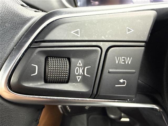 ＴＴクーペ ４５ＴＦＳＩクワトロ　純正ＨＤＤナビ　バックカメラ　衝突軽減システム　ＥＴＣ２．０　ドライブレコーダー　レザーシート　パワーシート　電動パーキングブレーキ　オートブレーキホールド　パドルシフト　コーナーセンサー（6枚目）