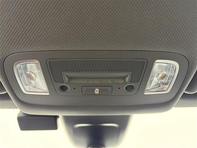 ＴＴクーペ ４５ＴＦＳＩクワトロ　純正ＨＤＤナビ　バックカメラ　衝突軽減システム　ＥＴＣ２．０　ドライブレコーダー　レザーシート　パワーシート　電動パーキングブレーキ　オートブレーキホールド　パドルシフト　コーナーセンサー（22枚目）