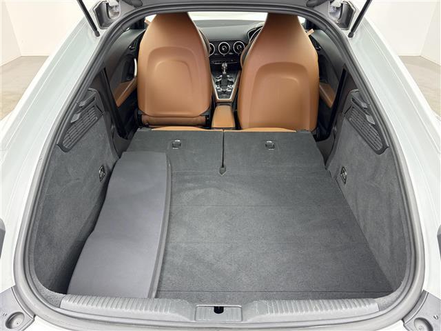 ＴＴクーペ ４５ＴＦＳＩクワトロ　純正ＨＤＤナビ　バックカメラ　衝突軽減システム　ＥＴＣ２．０　ドライブレコーダー　レザーシート　パワーシート　電動パーキングブレーキ　オートブレーキホールド　パドルシフト　コーナーセンサー（29枚目）