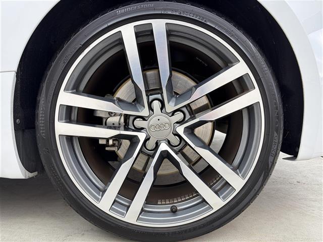 ＴＴクーペ ４５ＴＦＳＩクワトロ　純正ＨＤＤナビ　バックカメラ　衝突軽減システム　ＥＴＣ２．０　ドライブレコーダー　レザーシート　パワーシート　電動パーキングブレーキ　オートブレーキホールド　パドルシフト　コーナーセンサー（41枚目）