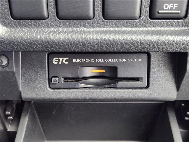 エルグランド ２５０ＨＷＳ　Ｓ　アーバンクロム　サンルーフ　純正エアロ（フロント／サイド）　純正メーカーナビ　Ｂｌｕｅｔｏｏｔｈ接続　ワンセグＴＶ　ＤＶＤ／ＣＤ　ＡＭ／ＦＭ　ＵＳＢ　ＡＵＸ　両側パワースライドドア　クルーズコントロール　ドラレコ（15枚目）