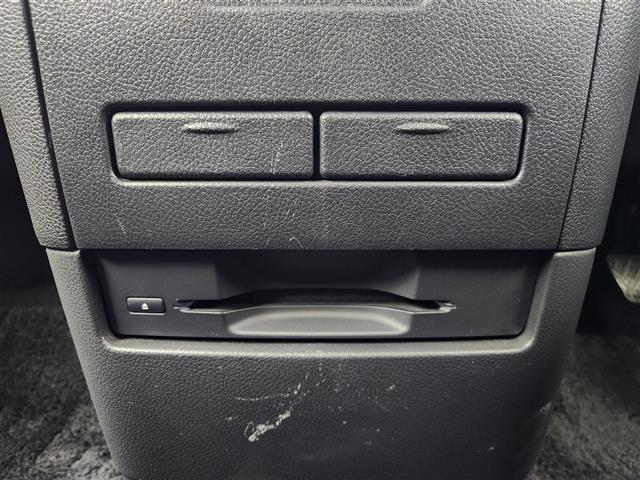 エルグランド ２５０ＨＷＳ　Ｓ　アーバンクロム　サンルーフ　純正エアロ（フロント／サイド）　純正メーカーナビ　Ｂｌｕｅｔｏｏｔｈ接続　ワンセグＴＶ　ＤＶＤ／ＣＤ　ＡＭ／ＦＭ　ＵＳＢ　ＡＵＸ　両側パワースライドドア　クルーズコントロール　ドラレコ（18枚目）