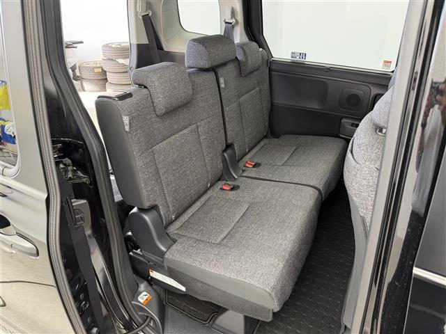 シエンタ ハイブリッドＺ　ディスプレイオーディオ　パノラマミックビューモニター　両側パワースライドドア　ブラインドスポットモニター　プリクラッシュセーフティシステム　ＡＣＣ　フルセグＴＶ　ドライブレコーダー　スマートキー（20枚目）