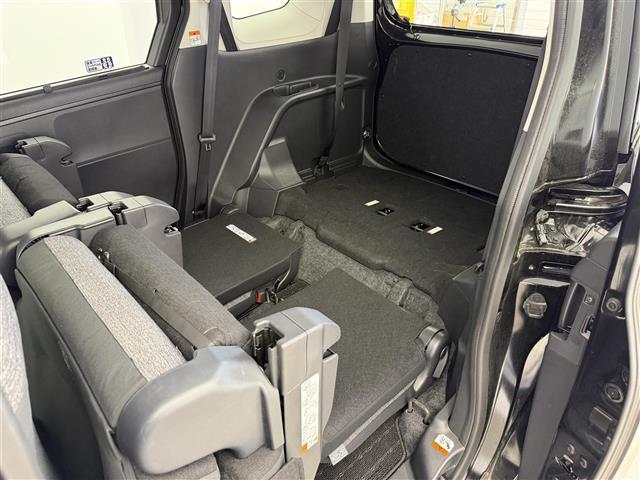 シエンタ ハイブリッドＺ　ディスプレイオーディオ　パノラマミックビューモニター　両側パワースライドドア　ブラインドスポットモニター　プリクラッシュセーフティシステム　ＡＣＣ　フルセグＴＶ　ドライブレコーダー　スマートキー（21枚目）