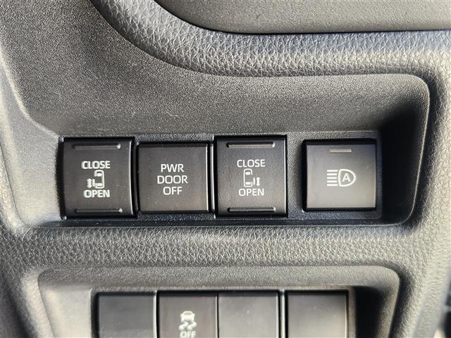 シエンタ ハイブリッドＺ　純正１０．５インチディスプレイオーディオ　パノラミックビューモニター　フルセグＴＶ　トヨタセーフティセンス　衝突被害軽減ブレーキ　レーダークルーズコントロール　横滑り防止装置　コーナーセンサー（18枚目）