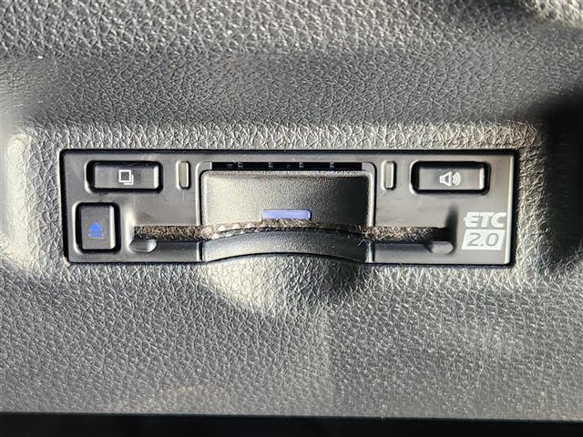 シエンタ ハイブリッドＺ　純正１０．５インチディスプレイオーディオ　パノラミックビューモニター　フルセグＴＶ　トヨタセーフティセンス　衝突被害軽減ブレーキ　レーダークルーズコントロール　横滑り防止装置　コーナーセンサー（20枚目）