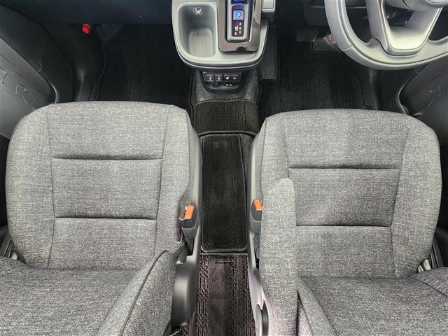 シエンタ ハイブリッドＺ　純正１０．５インチディスプレイオーディオ　パノラミックビューモニター　フルセグＴＶ　トヨタセーフティセンス　衝突被害軽減ブレーキ　レーダークルーズコントロール　横滑り防止装置　コーナーセンサー（24枚目）