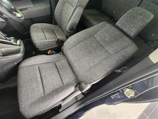 シエンタ ハイブリッドＺ　純正１０．５インチディスプレイオーディオ　パノラミックビューモニター　フルセグＴＶ　トヨタセーフティセンス　衝突被害軽減ブレーキ　レーダークルーズコントロール　横滑り防止装置　コーナーセンサー（25枚目）