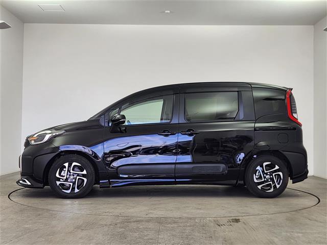 シエンタ ハイブリッドＺ　純正１０．５インチディスプレイオーディオ　パノラミックビューモニター　フルセグＴＶ　トヨタセーフティセンス　衝突被害軽減ブレーキ　レーダークルーズコントロール　横滑り防止装置　コーナーセンサー（33枚目）