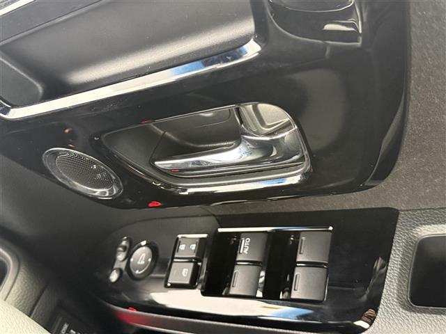 N-BOX L・ターボ ホンダセンシング 衝突被害軽減ブレーキ 誤発信抑制機能 アダプティブクルーズコントロール 車線維持支援システム 先行車発進お知らせ機能 Bluetooth 横滑り防止装置 盗難防止 フルセグTV(14枚目)