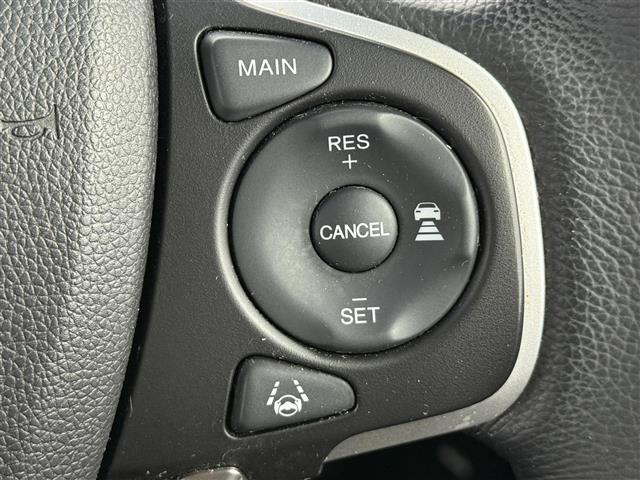 ステップワゴンスパーダ ｅ：ＨＥＶスパーダ　Ｇ　ホンダセンシング　ホンダセンシング　衝突被害軽減ブレーキ　誤発進抑制機能　アダプティブクルーズコントロール　先行車発進お知らせ機能　両側パワースライド　フリップダウンモニター　純正ナビ　フルセグＴＶ　プッシュスタート（6枚目）