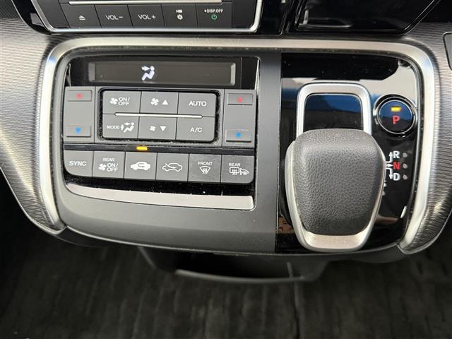 ステップワゴンスパーダ ｅ：ＨＥＶスパーダ　Ｇ　ホンダセンシング　ホンダセンシング　衝突被害軽減ブレーキ　誤発進抑制機能　アダプティブクルーズコントロール　先行車発進お知らせ機能　両側パワースライド　フリップダウンモニター　純正ナビ　フルセグＴＶ　プッシュスタート（16枚目）