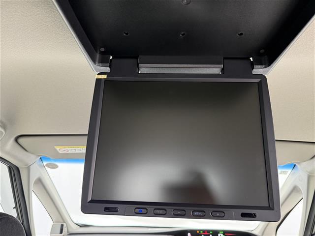 ステップワゴンスパーダ ｅ：ＨＥＶスパーダ　Ｇ　ホンダセンシング　ホンダセンシング　衝突被害軽減ブレーキ　誤発進抑制機能　アダプティブクルーズコントロール　先行車発進お知らせ機能　両側パワースライド　フリップダウンモニター　純正ナビ　フルセグＴＶ　プッシュスタート（21枚目）