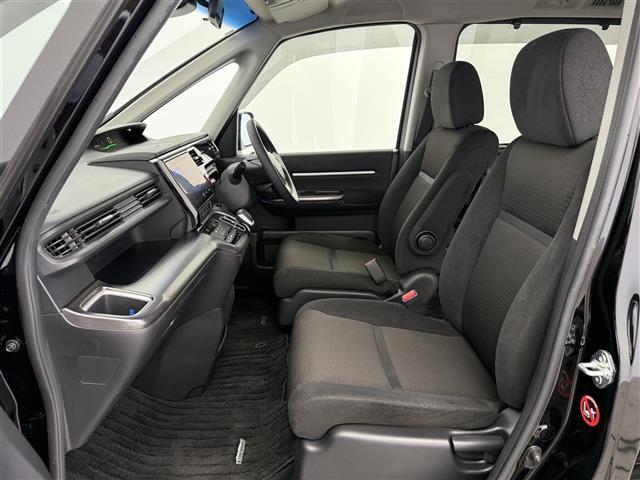 ステップワゴンスパーダ ｅ：ＨＥＶスパーダ　Ｇ　ホンダセンシング　ホンダセンシング　衝突被害軽減ブレーキ　誤発進抑制機能　アダプティブクルーズコントロール　先行車発進お知らせ機能　両側パワースライド　フリップダウンモニター　純正ナビ　フルセグＴＶ　プッシュスタート（23枚目）