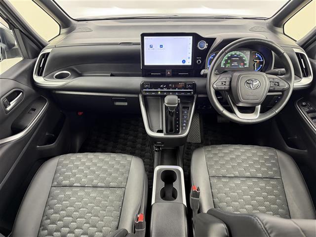 ヴォクシー ハイブリッドＳ－Ｚ　純正ディスプレイオーディオ　フルセグＴＶ　Ｂｌｕｅｔｏｏｔｈ接続　ＤＶＤ　ＣＤ　ＡＭ　ＦＭ　トヨタセーフティセンス　プリクラッシュセーフティ　レーントレーシングアシスト　レーダークルーズコントロール（2枚目）
