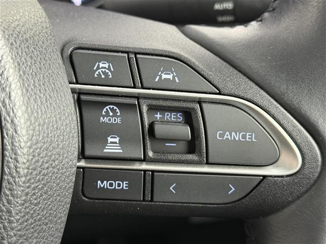 ヴォクシー ハイブリッドＳ－Ｚ　純正ディスプレイオーディオ　フルセグＴＶ　Ｂｌｕｅｔｏｏｔｈ接続　ＤＶＤ　ＣＤ　ＡＭ　ＦＭ　トヨタセーフティセンス　プリクラッシュセーフティ　レーントレーシングアシスト　レーダークルーズコントロール（7枚目）