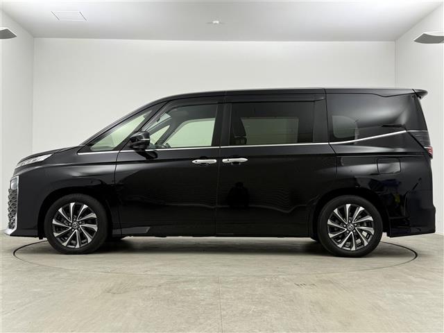 ヴォクシー ハイブリッドＳ－Ｚ　純正ディスプレイオーディオ　フルセグＴＶ　Ｂｌｕｅｔｏｏｔｈ接続　ＤＶＤ　ＣＤ　ＡＭ　ＦＭ　トヨタセーフティセンス　プリクラッシュセーフティ　レーントレーシングアシスト　レーダークルーズコントロール（34枚目）